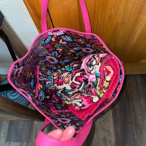 Vera Bradley Sunburst Floral Beach Pool Bag Towel Wristlet Set